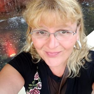 Meet your Posher, Pamela